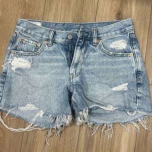 GAP Low Stride Distressed Jean Shorts size 26